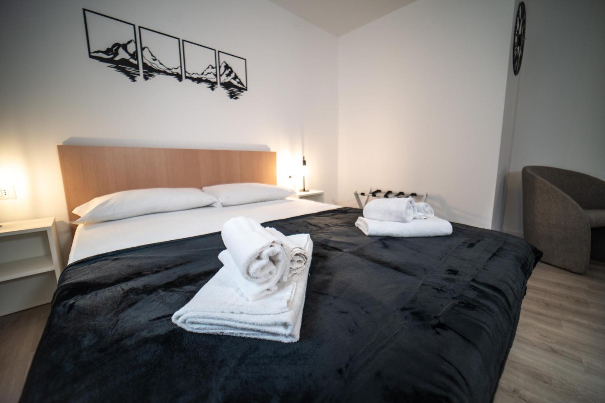 Apartamento Il Cortiletto Lecco Exterior foto