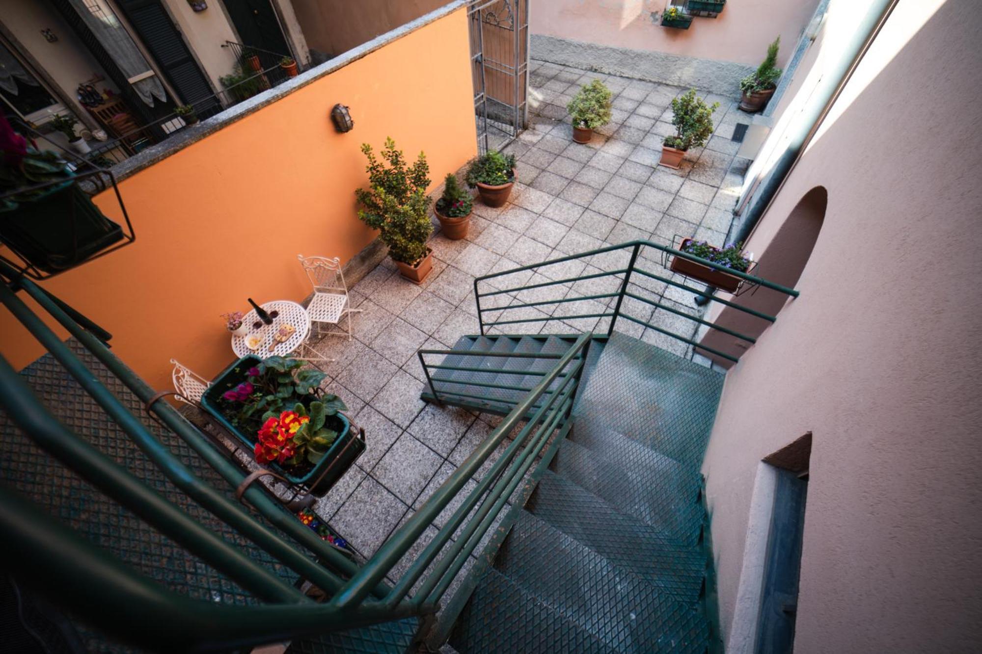 Apartamento Il Cortiletto Lecco Exterior foto